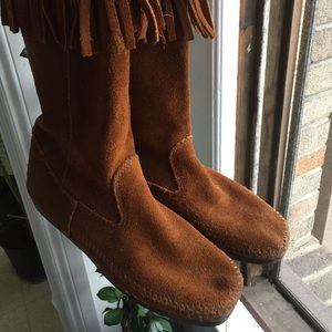 Minnetonka brown boots 7.5 / 8